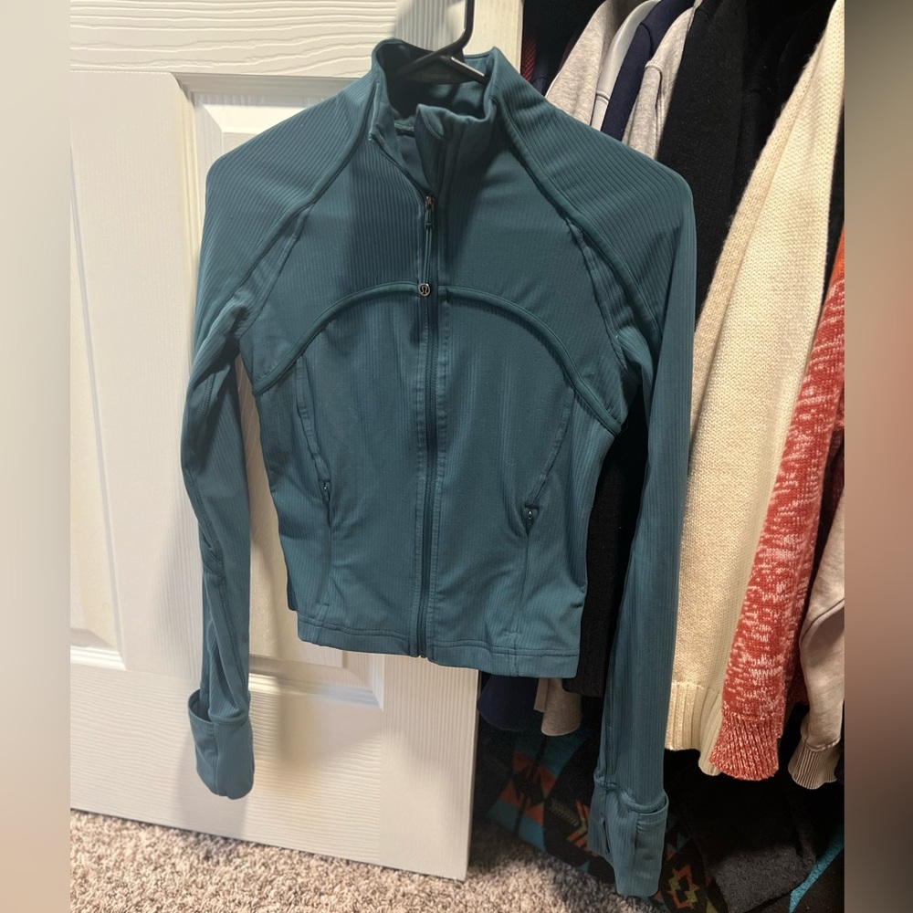 Lululemon Ribbed Define Jacket Cropped Size 4